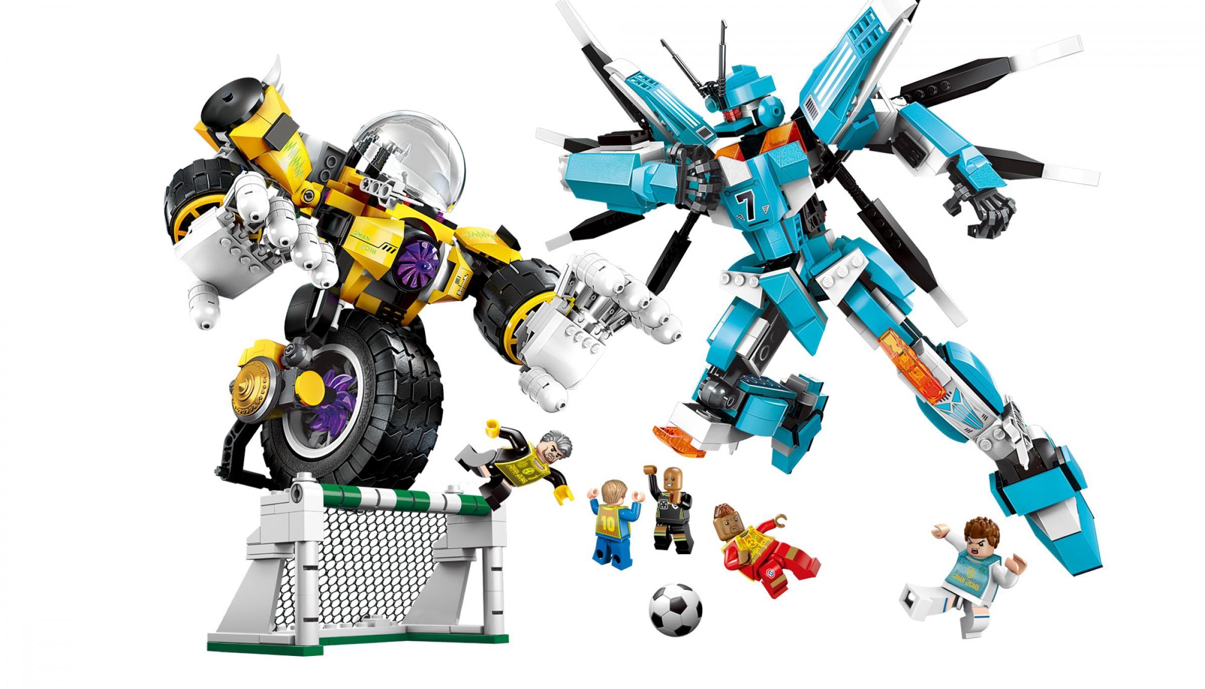Toàn cảnh bộ lắp ráp Robot bóng đá QMAN 3007 với 2 robot, 5 minifigures và khung thành. Đồ chơi sáng tạo cho bé trai 6 tuổi, giá rẻ.