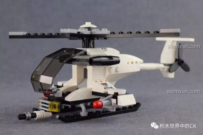 Minifigure lính quân sự từ bộ Qman 3207 Xe Tải Quân Sự Phóng Tên Lửa ThunderMission, chi tiết sắc nét, trang bị đầy đủ.