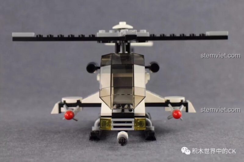Minifigure lính quân sự từ bộ Qman 3207 Xe Tải Quân Sự Phóng Tên Lửa ThunderMission, chi tiết sắc nét, trang bị đầy đủ.