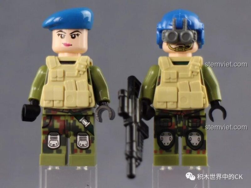 Quá trình lắp ráp khung xe tải quân sự của bộ Qman 3207 Xe Tải Quân Sự Phóng Tên Lửa ThunderMission, thể hiện các bước xây dựng chi tiết.