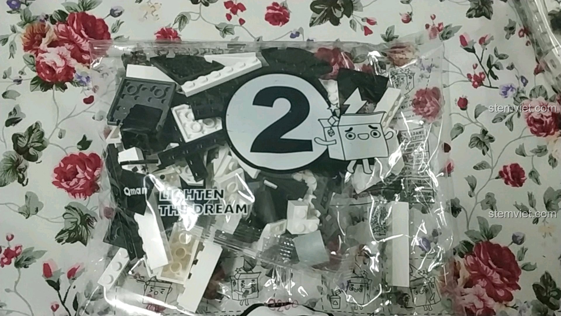 Túi mảnh ghép số 2 của bộ lắp ráp Qman 3208 Chiến Dịch Thiên Mạc, có logo Qman Enlighten