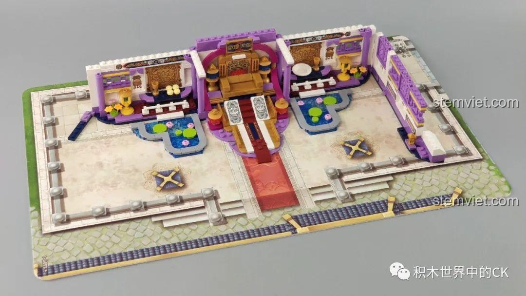 Lắp ráp các chi tiết hồ sen và khu vực trang trí hai bên ngai vàng của bộ Qman 33015 Minh Đường Phong Thưởng.