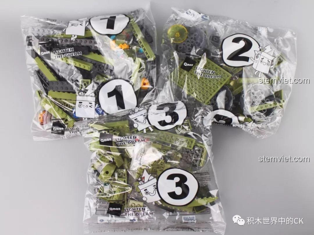 Các túi chi tiết được đánh số 1, 2, 3 trong bộ lắp ráp Phương tiện thám hiểm Gup-K cho bé trai 6 tuổi.