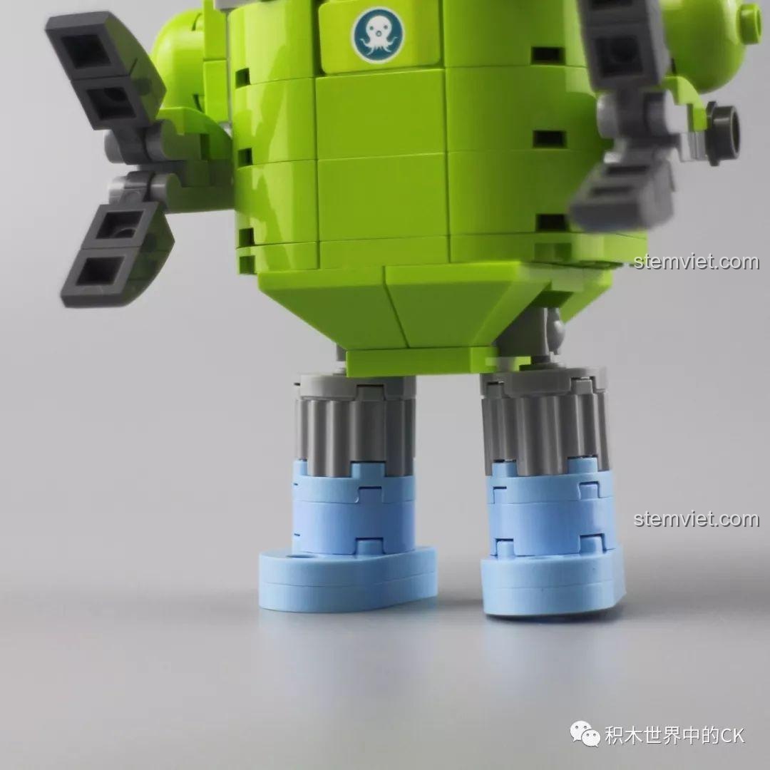 Chi tiết khớp nối chân của Robot cứu hộ mini. Trải nghiệm QMAN 3714 Bộ Lắp Ráp Tàu Cá Voi Xanh Octonauts.