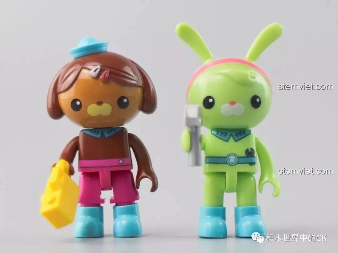 Cận cảnh hai minifigures mới trong bộ QMAN 3715: nhiếp ảnh gia Dashi và kỹ sư Tweak.