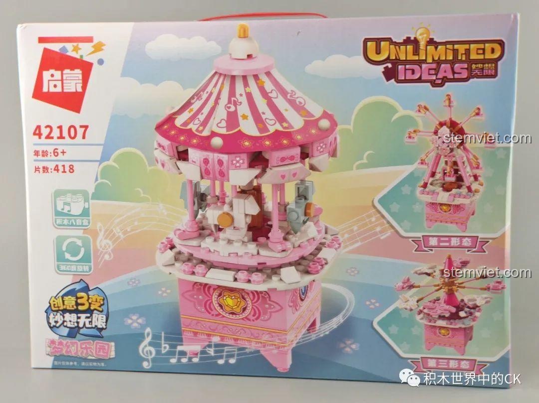 Ảnh chụp thực tế mặt trước vỏ hộp Đu quay ngựa gỗ phát nhạc QMAN 42107, thiết kế bắt mắt.