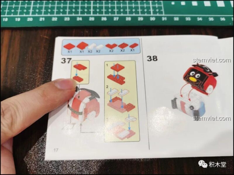 Mô hình Chim cánh cụt Kem ốc quế QQfamily LTPG201112 hoàn thiện.