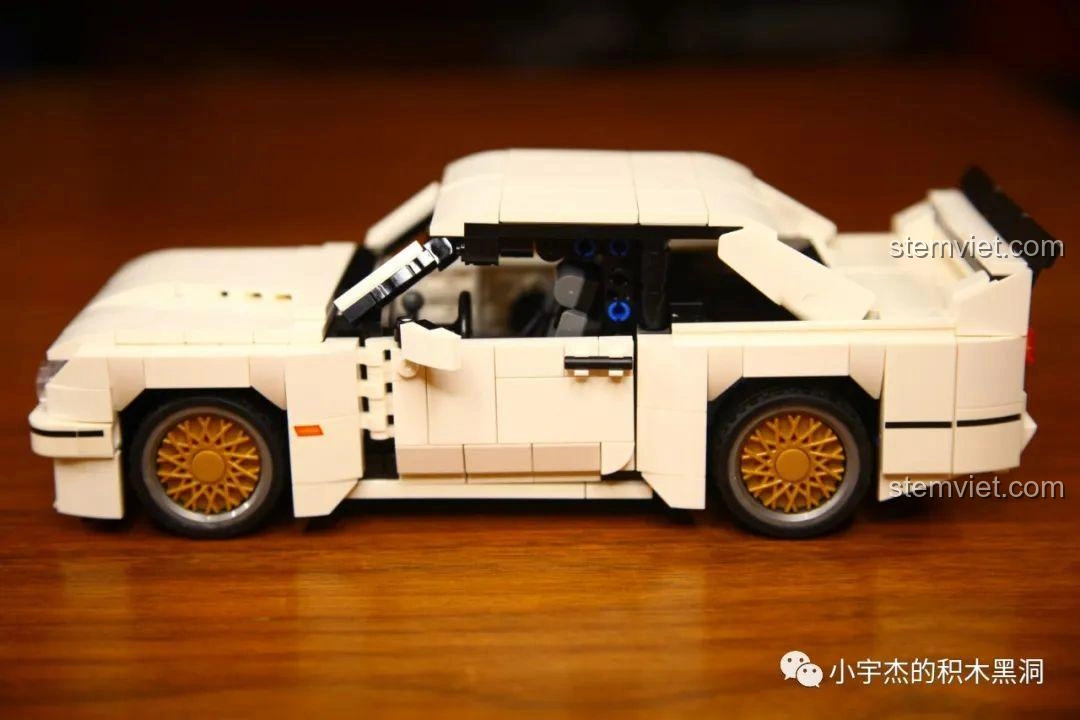 Mã QR code để kết nối với người đánh giá, không liên quan đến bộ lắp ráp Cada 8602 McLaren P1.