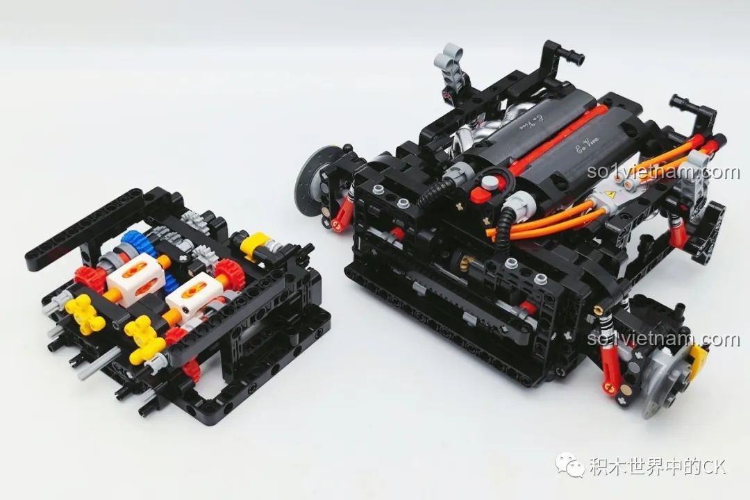 Chi tiết nội thất đang được lắp ráp cho bộ CaDA C61505 Ferrari Laferrari, bao gồm ghế ngồi và bảng điều khiển.