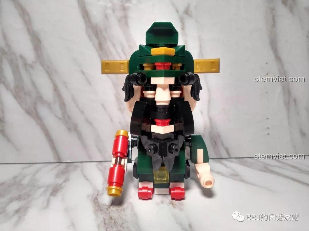 Mô hình Lộc Tinh ZHEGAO QL0953-2 đang trong quá trình lắp ráp, phần thân và đầu đã hoàn thiện, cho thấy chi tiết ban đầu.