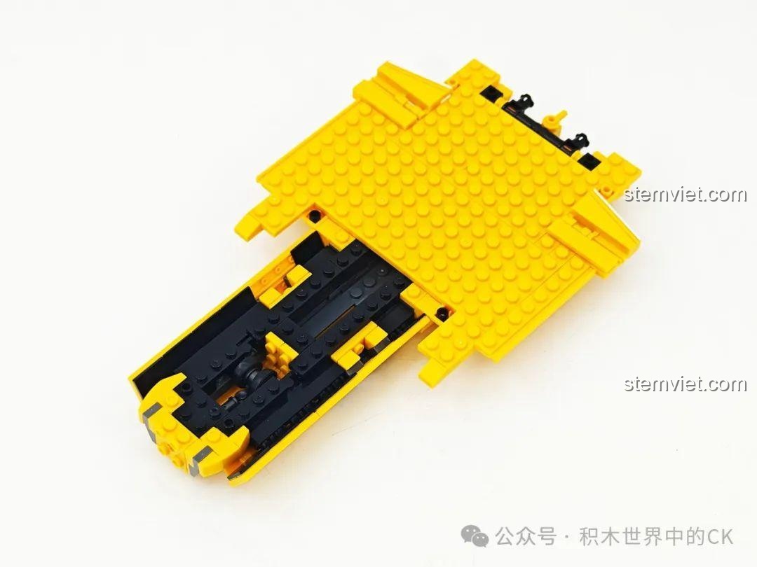 Quá trình lắp ráp phần thân của mô hình máy bay chiến đấu J-35 từ bộ đồ chơi SEMBO 202254.