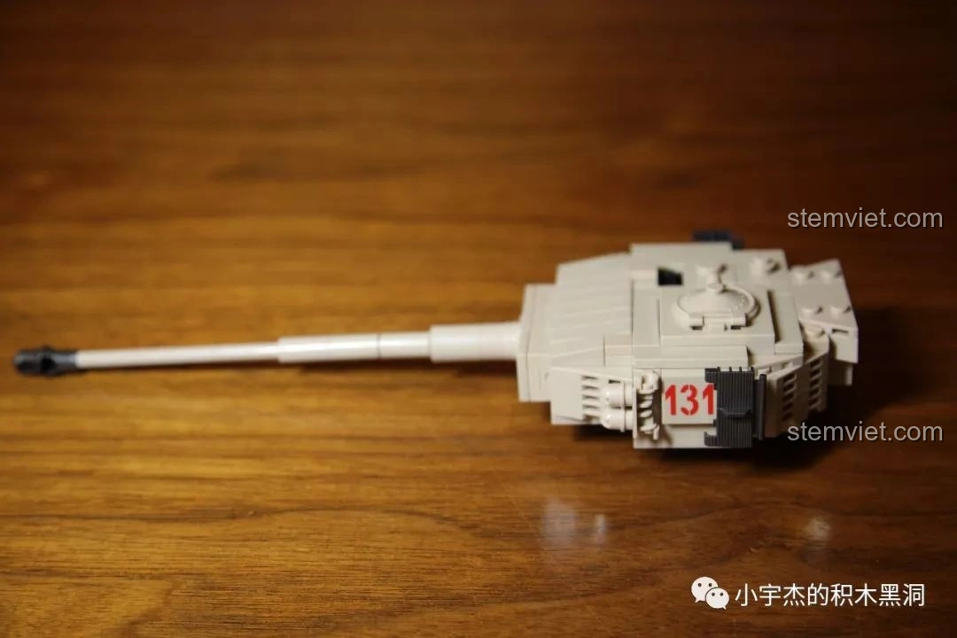 Tháp pháo của xe tăng Tiger 131 trong bộ lắp ráp Quan Guan 100061 đã hoàn thành, sẵn sàng lắp vào thân xe.