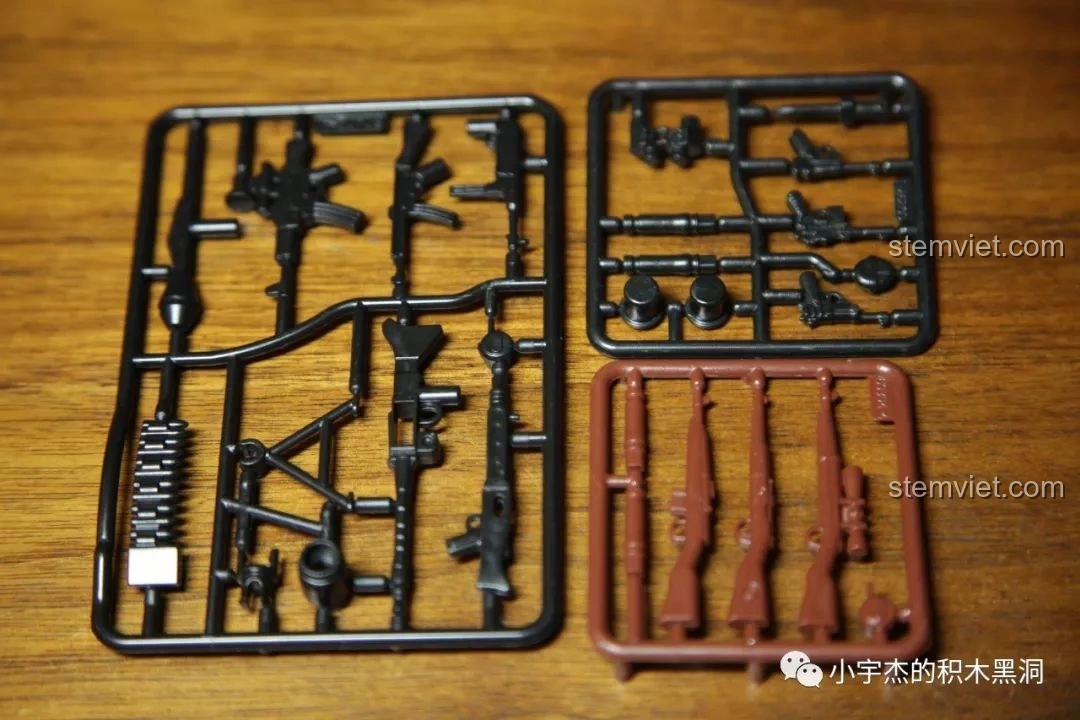 Minifigure lính bộ binh Đức trong bộ xếp hình QUANGUAN 100086 RSO/03 với in ấn 360 độ.