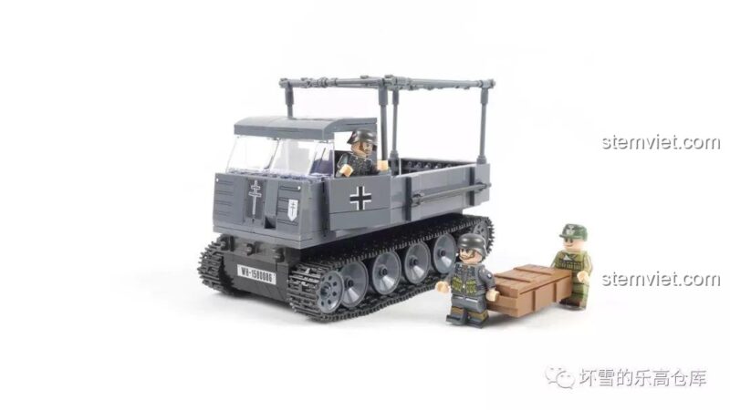 Xe vận tải quân sự Đức QUANGUAN RSO/03 với 3 minifigures lính Đức, thể hiện cảnh chiến trường chân thực, đồ chơi mô hình chất lượng cao cho bé trai 6 tuổi