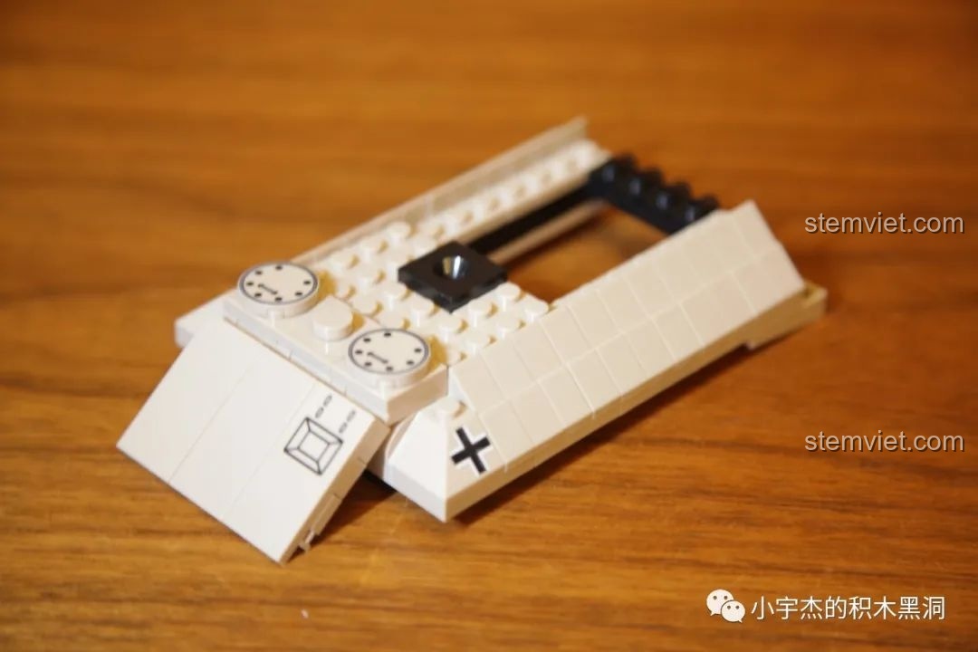 Cận cảnh pháo xe tăng VK 1602 Leopard, được lắp ráp chi tiết.