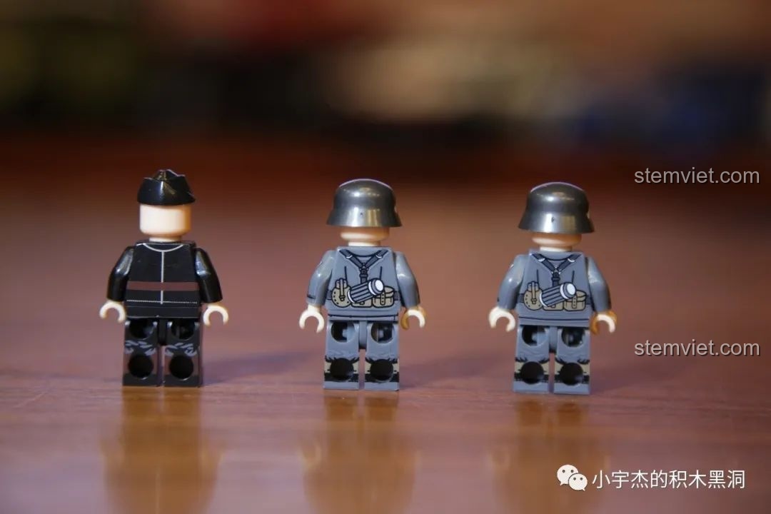 Mô hình xe tăng VK 1602 Leopard nhìn từ một góc khác.