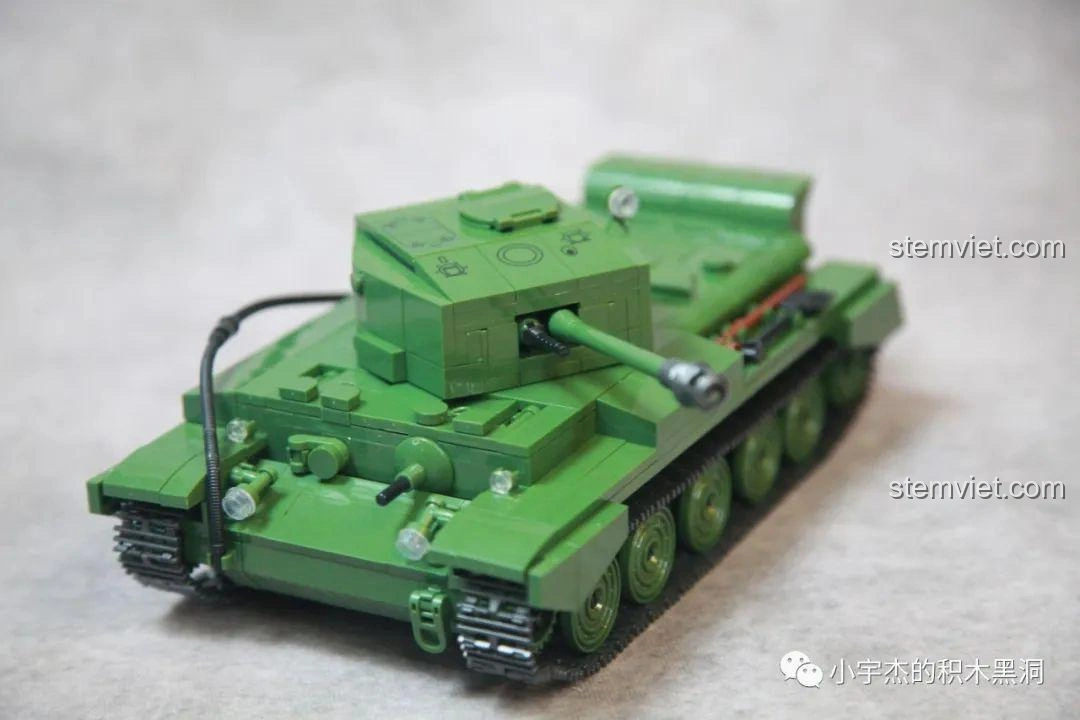 Một mẫu xe tăng khác trong bộ sưu tập quân sự của QuanGuan, thể hiện sự đa dạng của hãng.