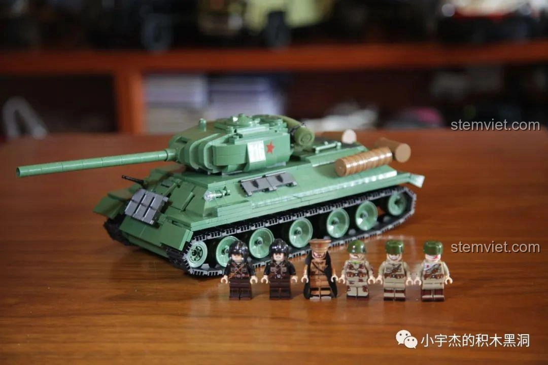 Mô hình xe tăng Panzerkampfwagen III của Đức từ QuanGuan 100067, tái hiện chân thực xe tăng Thế chiến II.