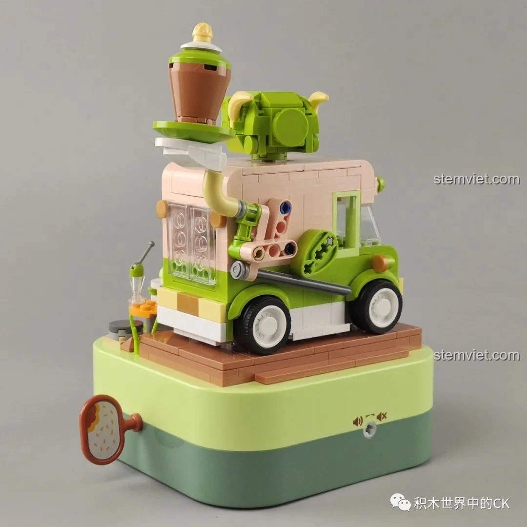 Chi tiết quầy bán kem và bàn ghế của mô hình hộp nhạc xe kem ngọt ngào JK1605 JAKI