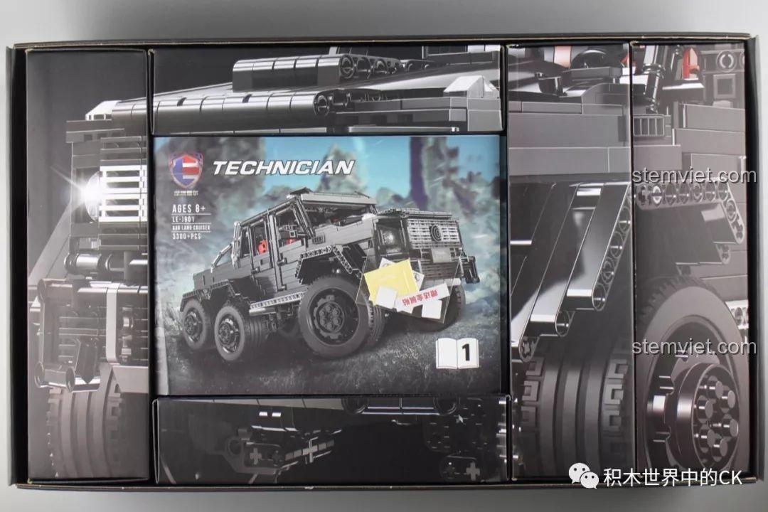 Bên trong hộp đồ chơi mô hình Rael LE-J901, các chi tiết được sắp xếp gọn gàng trong các hộp nhỏ hơn, cho thấy sự cao cấp của sản phẩm.