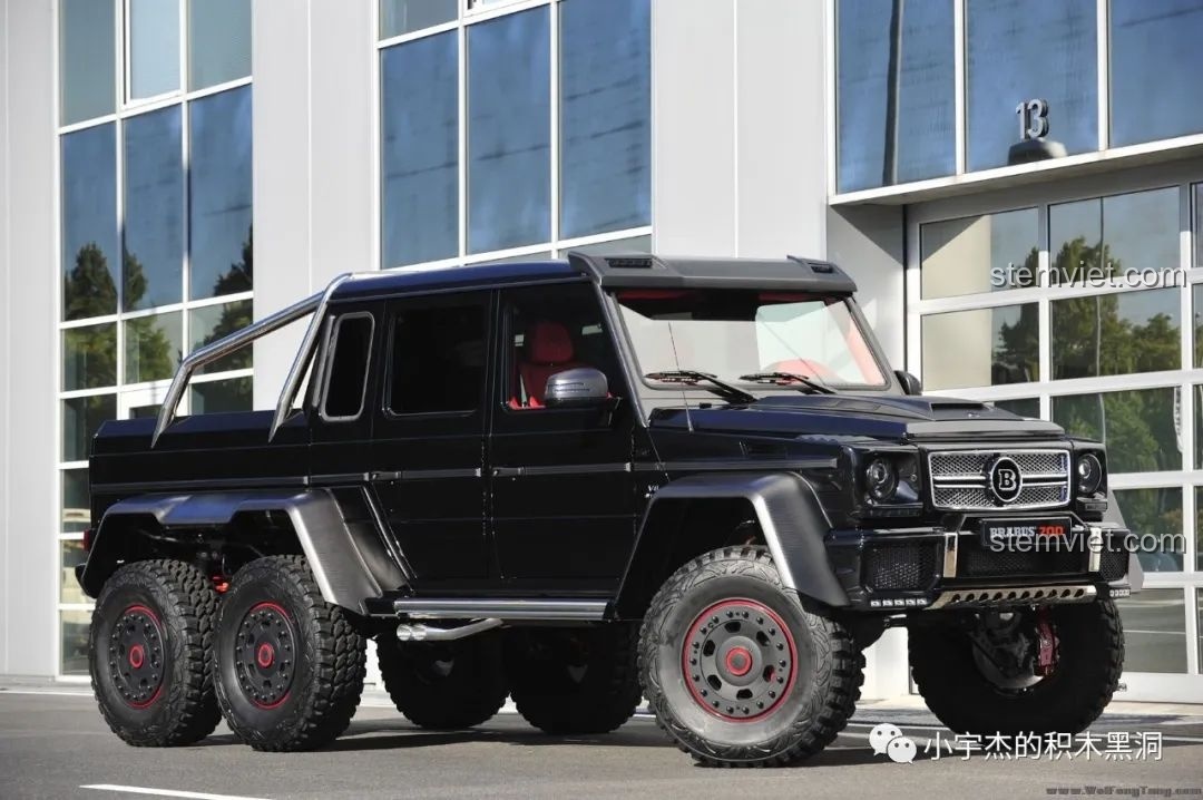 Mô hình đồ chơi lắp ráp Rael LE-J901 Mercedes G63 AMG 6x6 đã hoàn thành, nhìn từ bên hông.