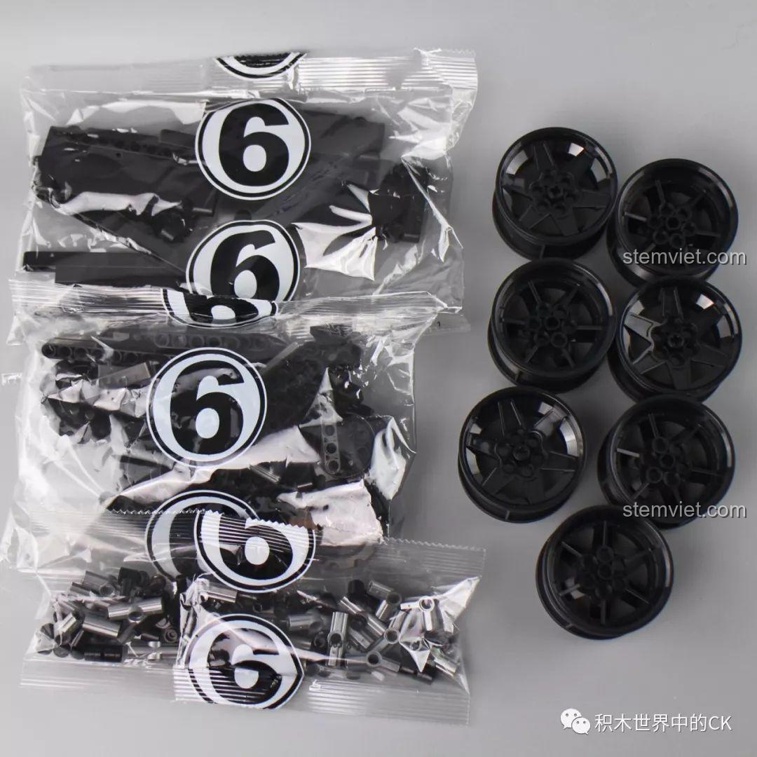 Các túi chi tiết số 6 của bộ lắp ráp Quái vật địa hình G63 AMG 6x6 Rael, bao gồm các bộ phận hoàn thiện và la-zăng.