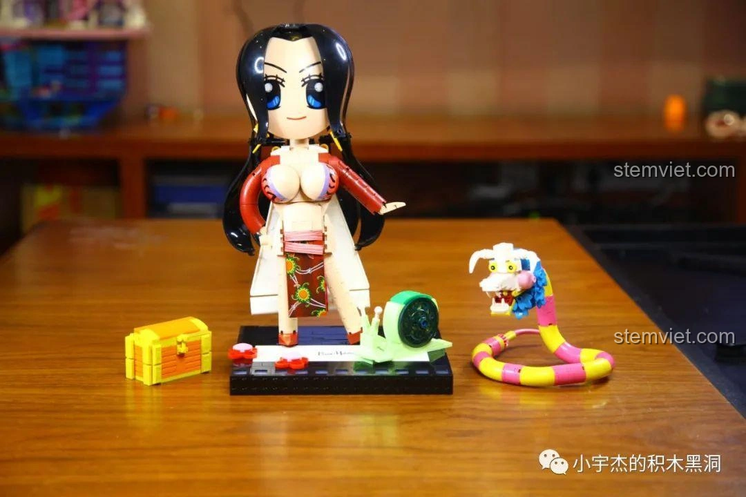 Salome đã hoàn thiện, chú rắn cưng của Boa Hancock, với khả năng uốn lượn linh hoạt.