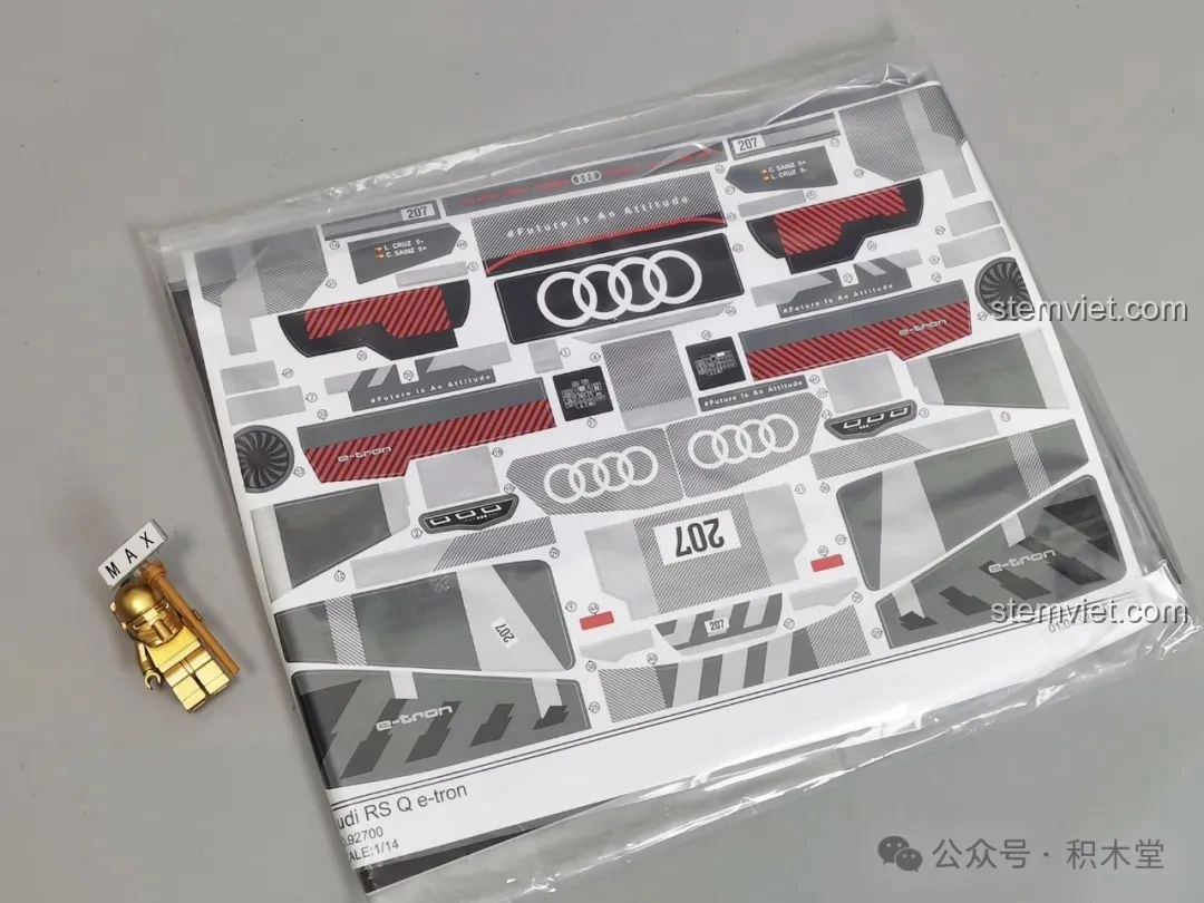 Bộ nhãn dán chi tiết cho mô hình RASTAR 92700 Audi RS Q e-tron, giúp tăng tính chân thực và thẩm mỹ cho xe đua.