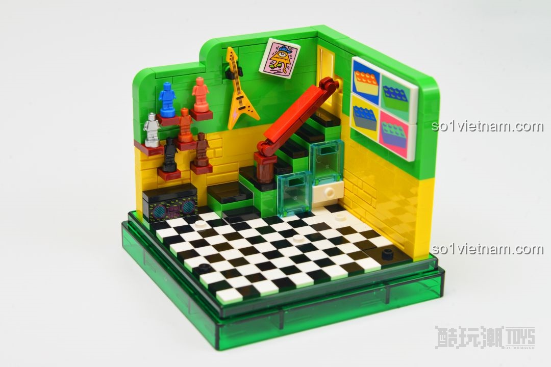 Thêm chi tiết cầu thang màu đỏ nổi bật vào mô hình AREA-X AX0080 Pop Life, tạo điểm nhấn cho căn phòng.