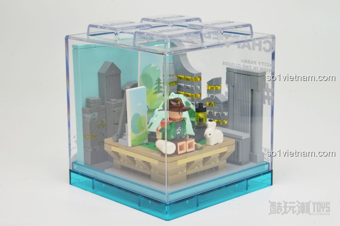 Chi tiết khăn choàng nhỏ màu cam của minifigure 