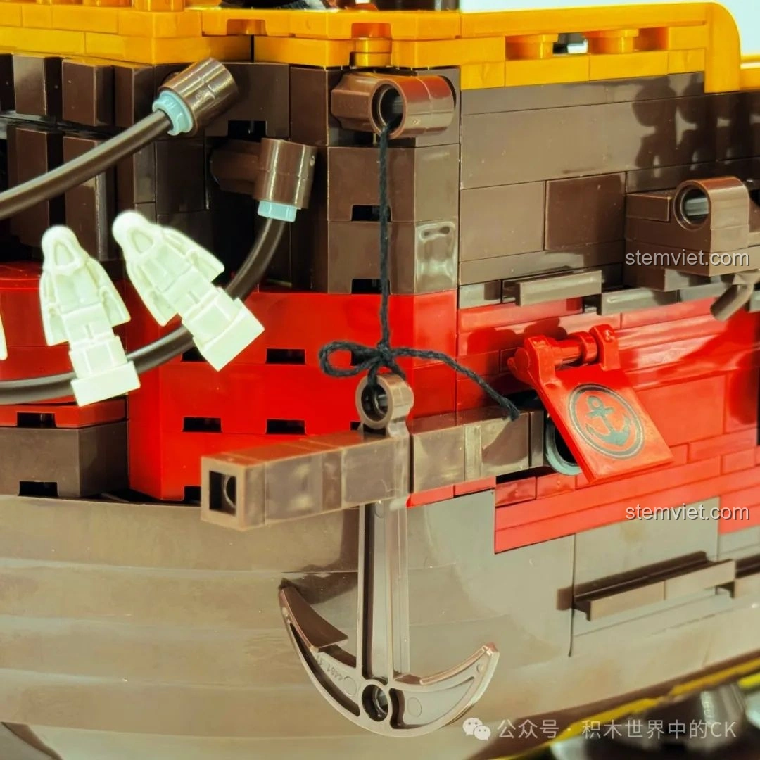 Chi tiết hệ thống ròng rọc và dây buồm của bộ đồ chơi xây dựng Tàu Chiến Cướp Biển BAKA 33306.
