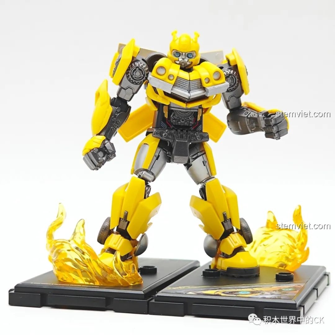 Thông tin sản phẩm cuối cùng của bộ lắp ráp BLOKEES 71142 Bumblebee, bao gồm mã số, tên và hãng sản xuất.