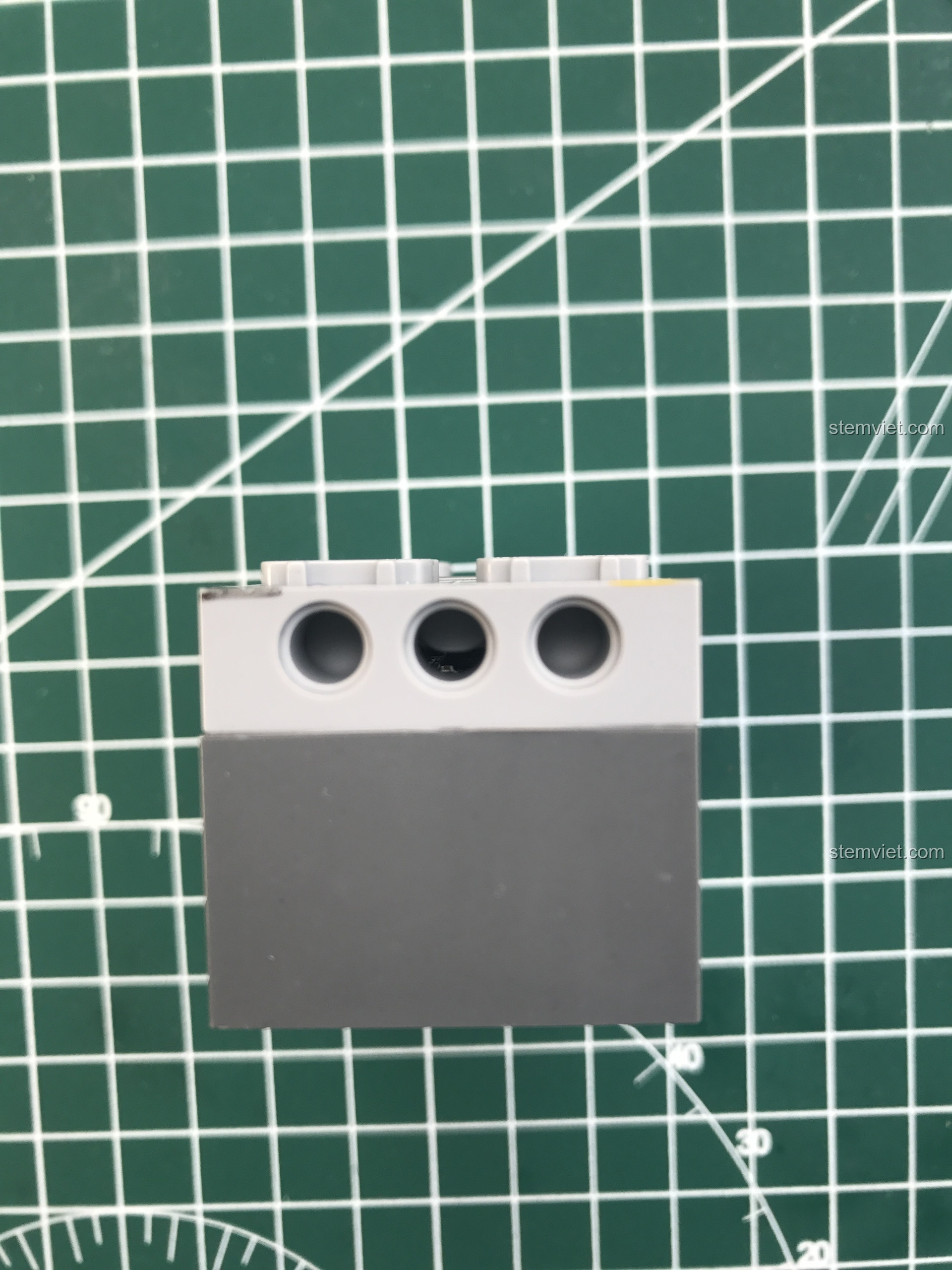 Tháo rời hộp pin Double Eagle, xem xét cấu tạo pin và bo mạch quản lý.