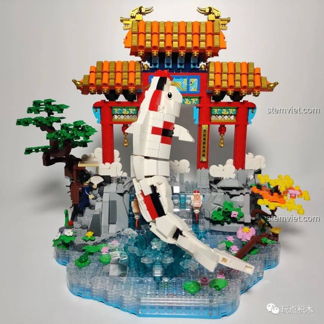 Góc nhìn khác của mô hình Cá Chép Hóa Rồng Pantasy 18001 ở chế độ cá chép hoàn toàn vượt thác.