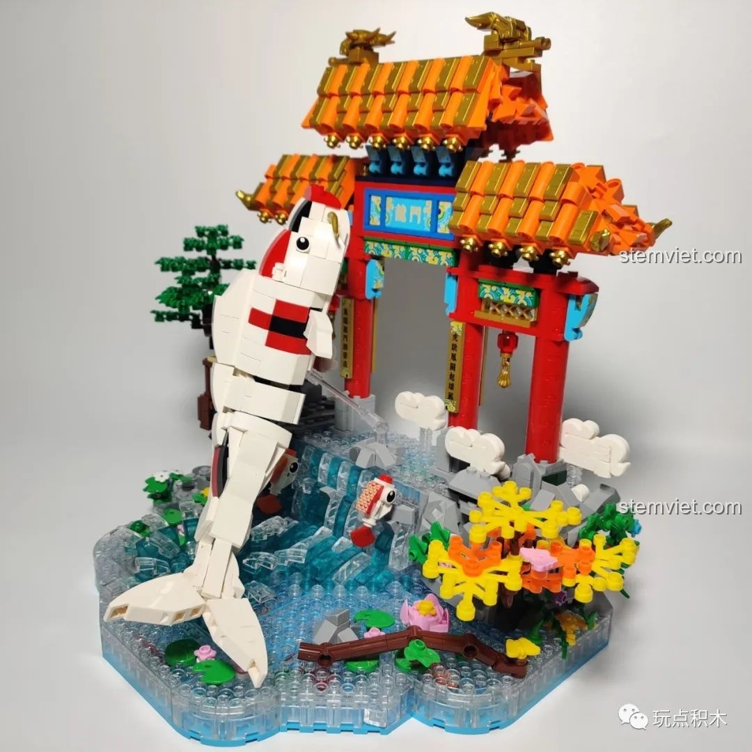 Mặt sau của mô hình Cá Chép Hóa Rồng Pantasy 18001, vẫn giữ được vẻ đẹp và chi tiết.