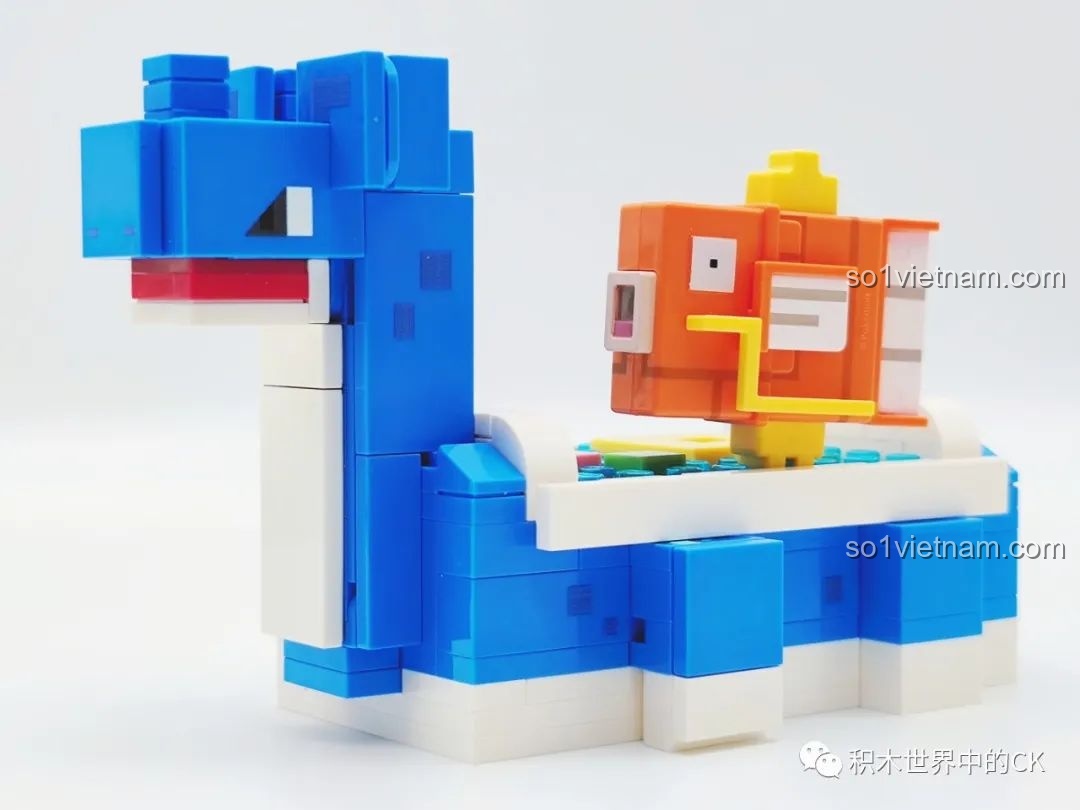 Hồ bơi Lapras và Magikarp đã hoàn thành từ bộ lắp ghép QMAN 73014 Pokémon, thiết kế sáng tạo và độc đáo.