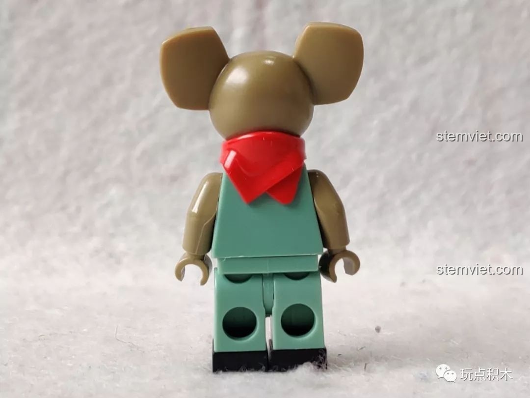 Mô hình dây bầu hồ lô trong bộ lắp ráp Lạc Vào Lưới Địch 2503, với những quả bầu đủ màu sắc.