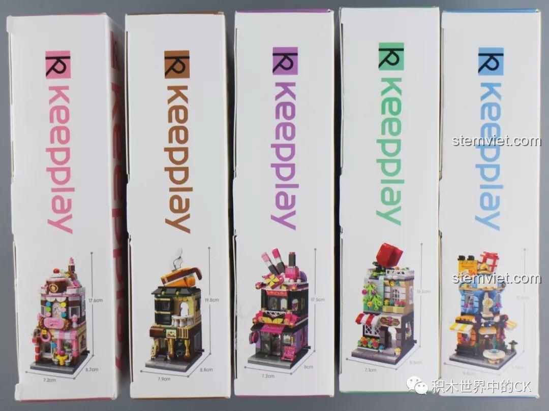 Các hộp đồ chơi lắp ráp Keepplay City Corner C0101-C0105 được xếp cạnh nhau, cho thấy kích thước nhỏ gọn và thiết kế đồng bộ.