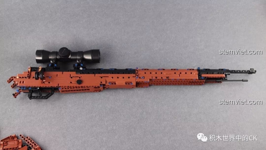 Mô hình đồ chơi lắp ráp CaDA C61010 Súng bắn tỉa Kar98k Mauser đã hoàn chỉnh, với kích thước tỉ lệ 1:1 và vẻ ngoài chân thực.