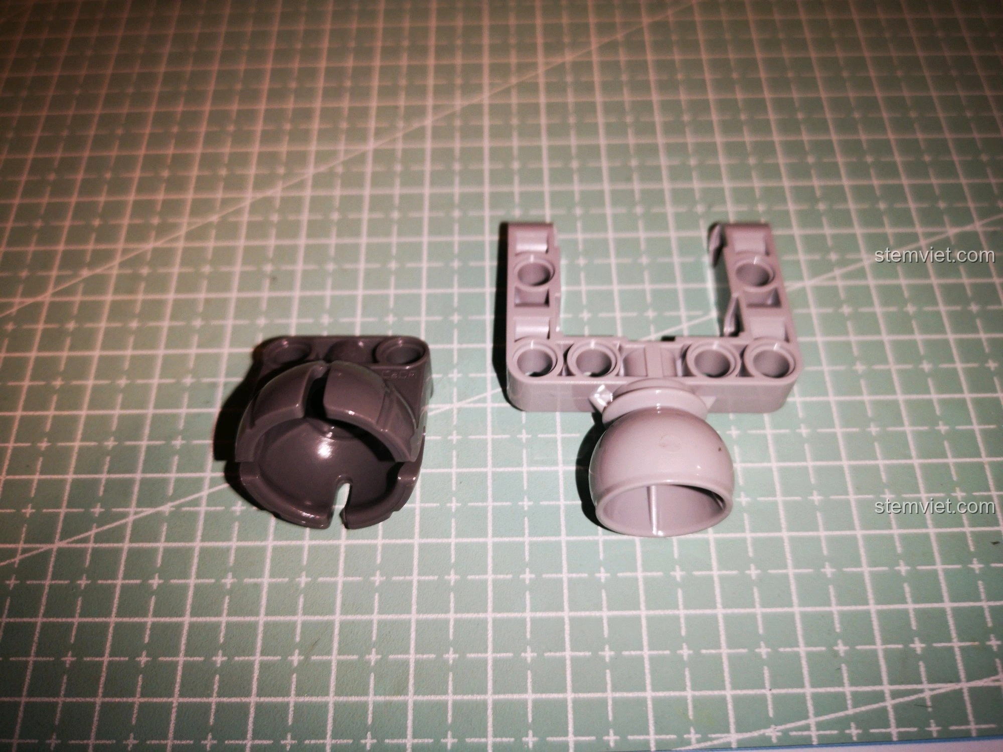 Chi tiết khớp cầu mới được thiết kế đặc biệt cho bộ lắp ráp CaDA C51041, tăng cường linh hoạt.