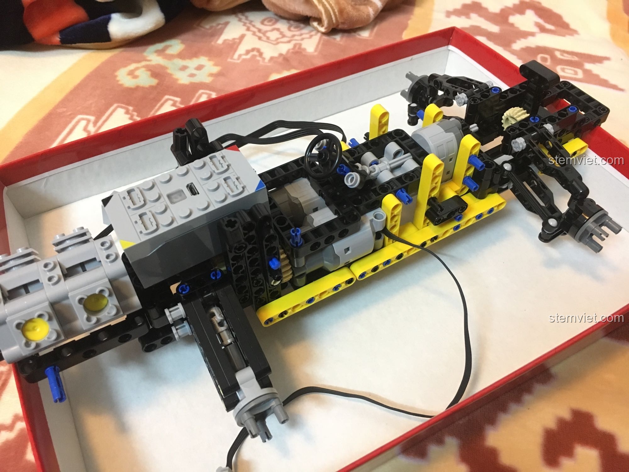 Toàn cảnh chiếc xe Buggy địa hình CaDA đã được độ chế hoàn chỉnh, với thiết kế hầm hố và nhiều chi tiết kỹ thuật.