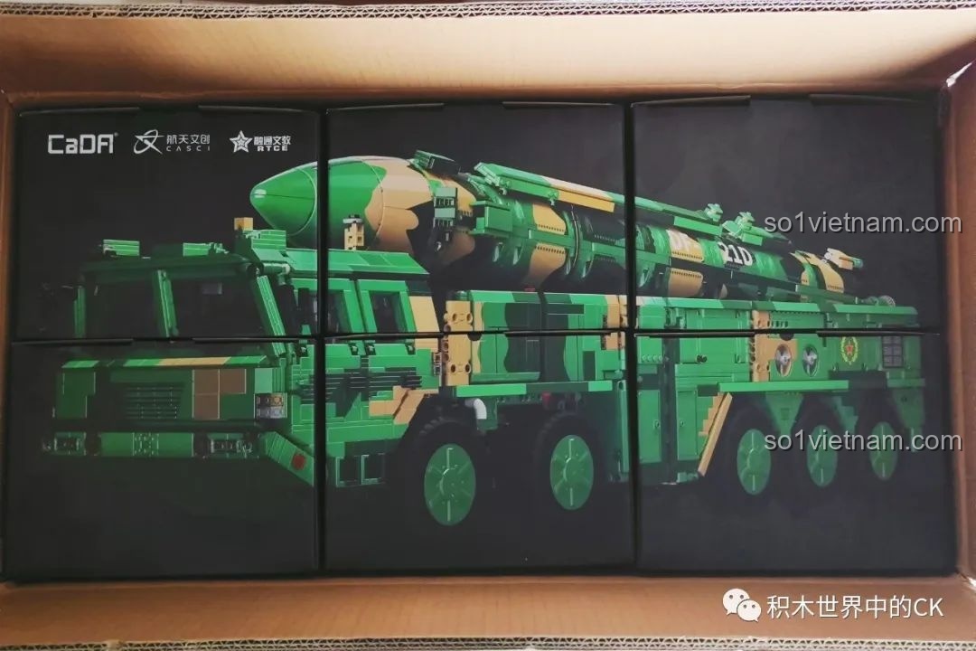 Các hộp nhỏ bên trong hộp lớn của bộ lắp ghép CaDA C56031, sắp xếp gọn gàng và chuyên nghiệp.