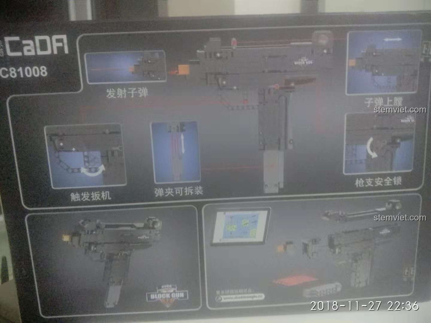 Mô hình súng Kar98k PUBG CaDA C61010 trên chân chống, sẵn sàng cho các tư thế trưng bày hoặc chơi.