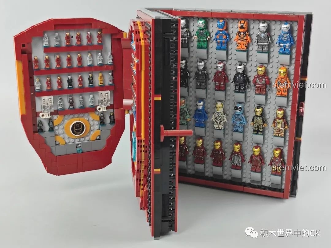 Sách Minifigure Người Sắt Iron Book DLP8801 mở ra, trưng bày các minifigure Iron Man, thể hiện tính thẩm mỹ và chức năng.