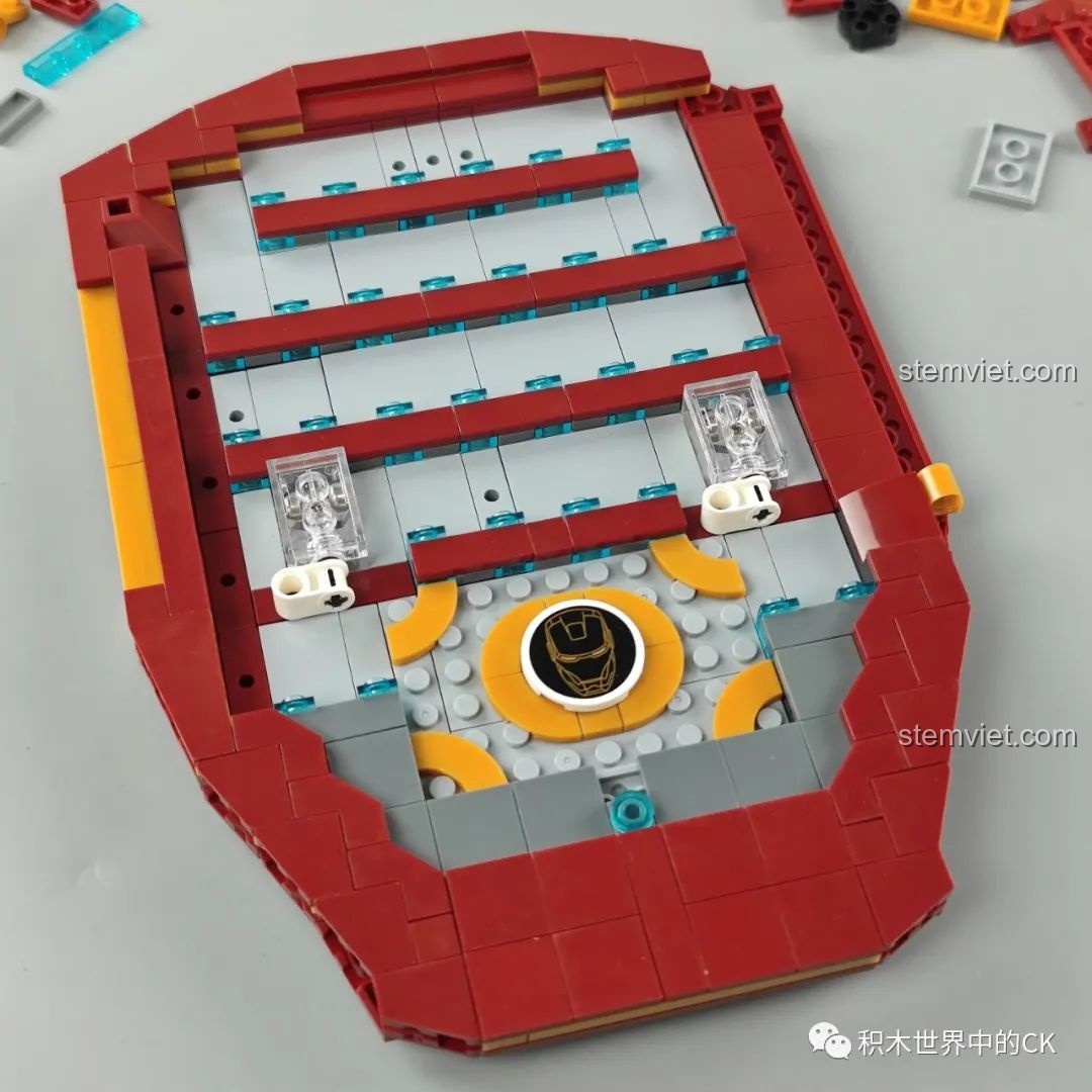 Cận cảnh phần đế của bộ lắp ghép quán cà phê, nền tảng cho