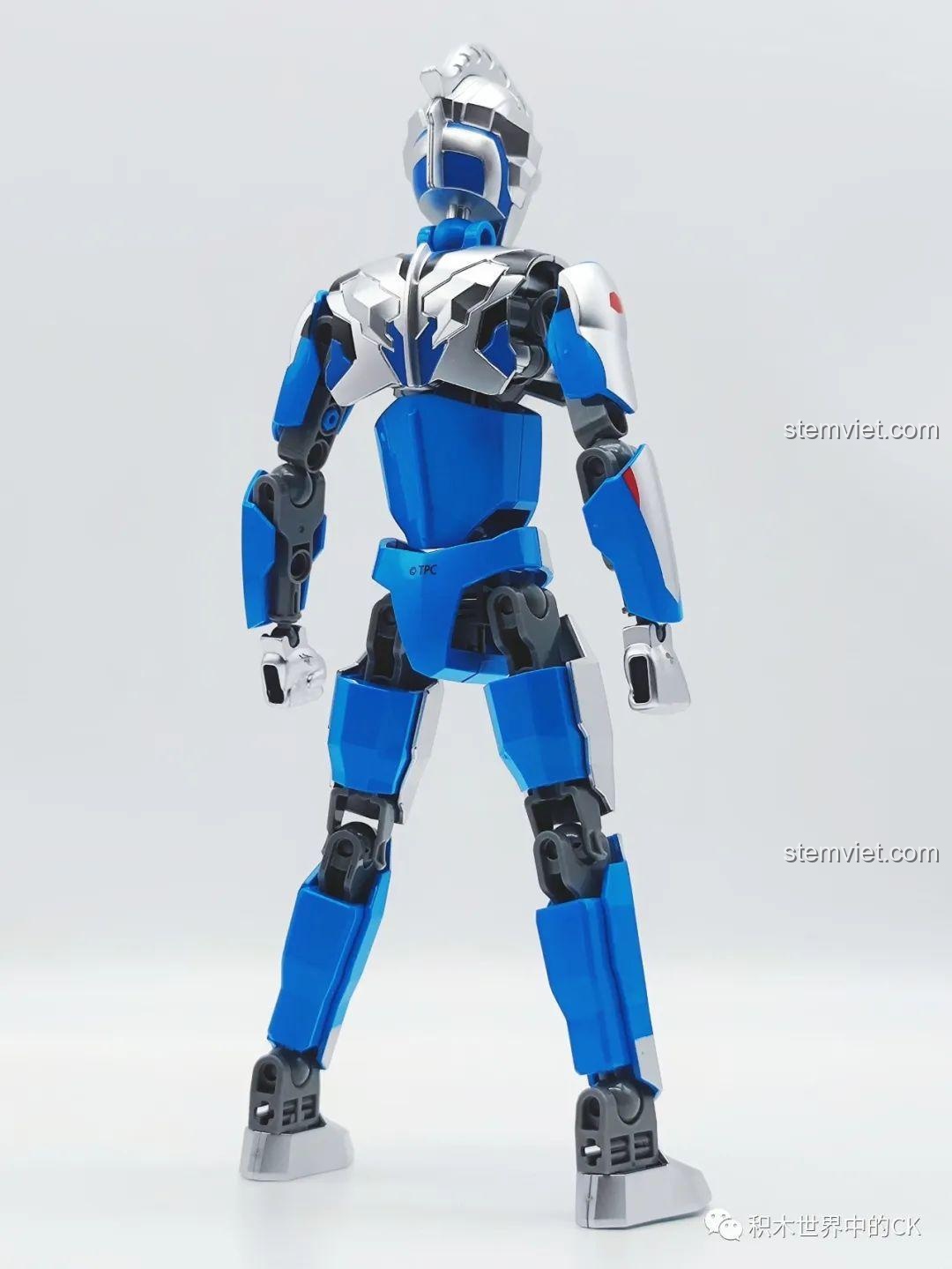 Mặt sau của mô hình lắp ráp Enlighten 75018 Zett Ultraman Original Form, chi tiết khớp nối.