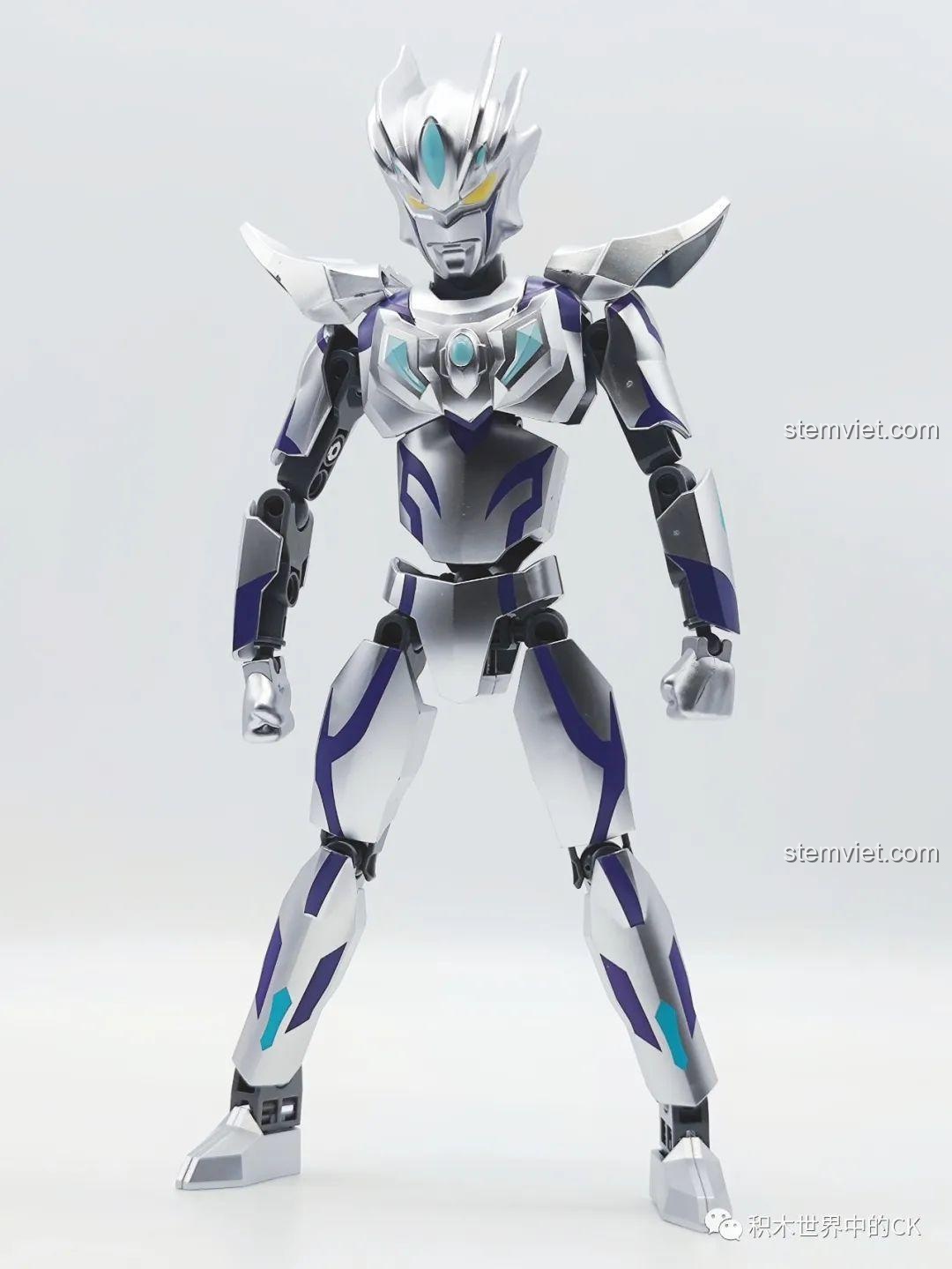 Mô hình lắp ráp Enlighten 75020 Ultraman Zero Dạng Vô Cực hoàn chỉnh, đứng thẳng.