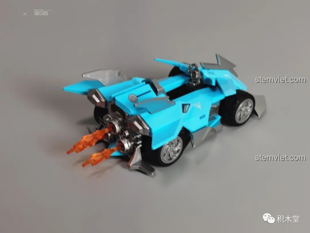 Mô hình xe đua QQ Tốc Độ Enlighten 74015大Q吧 đã hoàn thành, với thiết kế xe buýt Volkswagen T1 cổ điển.