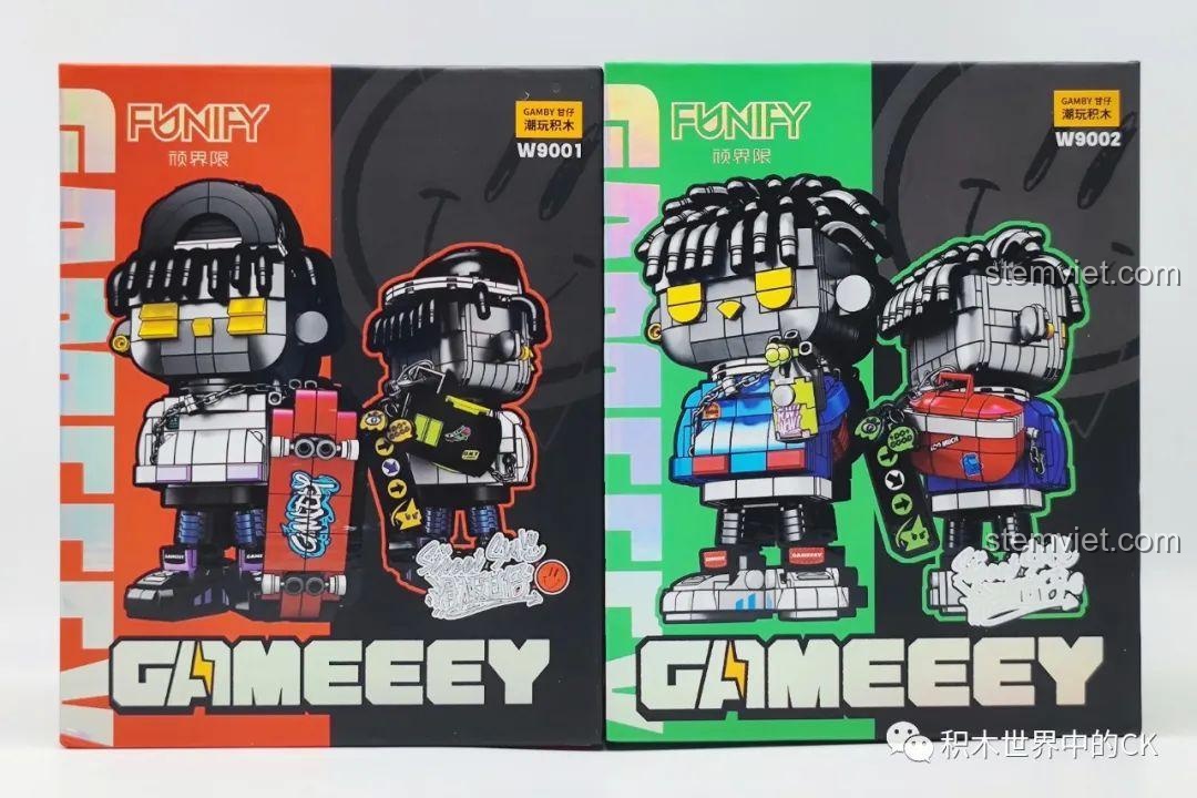 Hai hộp đồ chơi mô hình Gameeey W9001 và W9002 đặt cạnh nhau, khoe thiết kế bao bì ấn tượng.