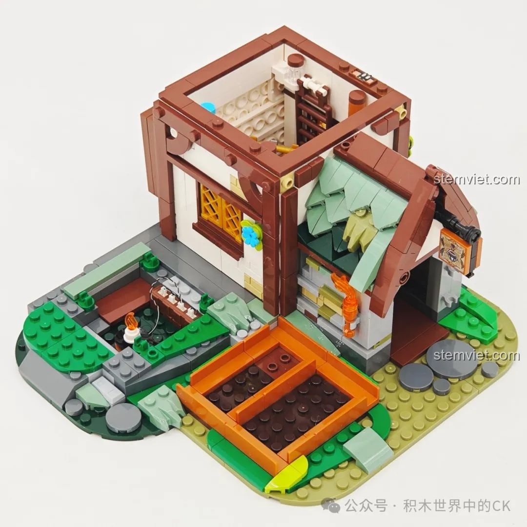 Lắp ráp tầng trệt của bộ FunWhole F9024 Tiệm Thuốc Thời Trung Cổ, các bức tường đã được dựng.